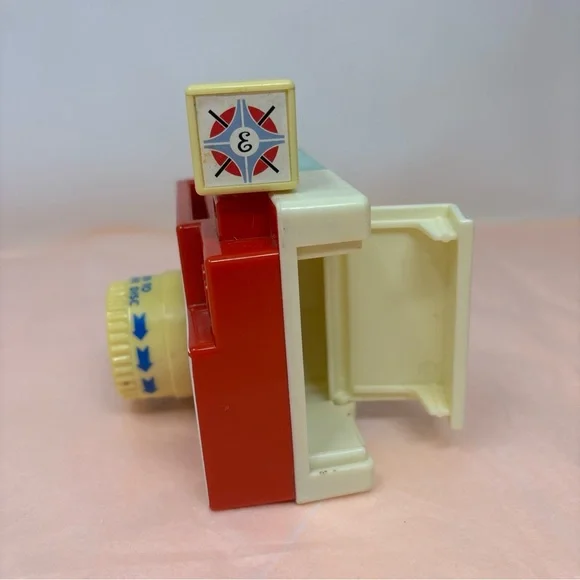 Fisher-Price Red Toy Camera with Yellow Lens and Strap - Picture 15 of 16